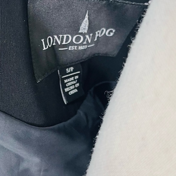 NWOT London Fog Black Box Rain A Line Trench Coat - Picture 8 of 11